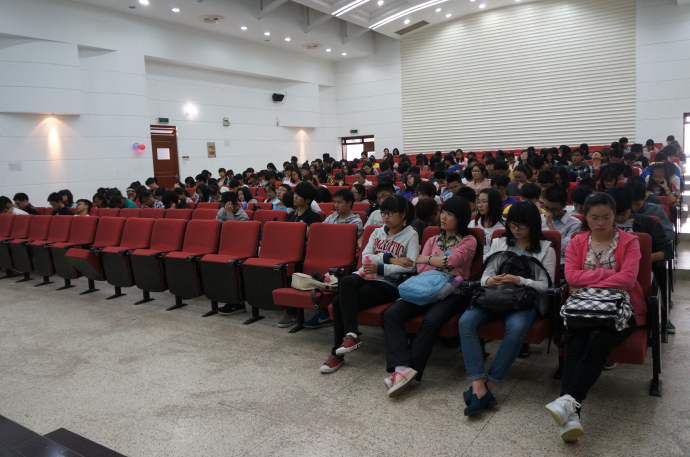 人妻斩
召开2012级“学风建设月”动员大会