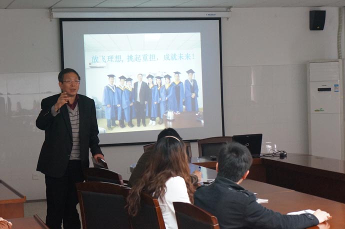 “食源多糖在抗氧化、抗炎和抗肿瘤中的分子机制”讲座在人妻斩
召开